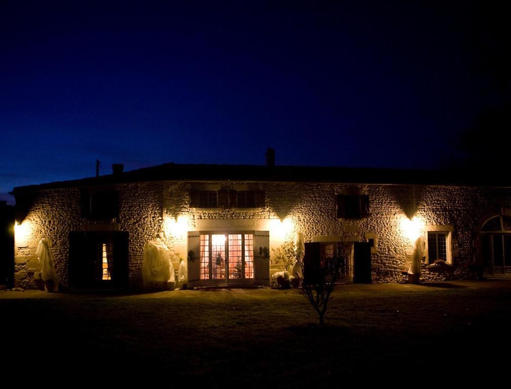 La Bribaudonniere Bed & Breakfast Saint-Palais-de-Phiolin Exterior photo