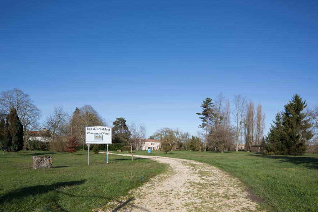 La Bribaudonniere Bed & Breakfast Saint-Palais-de-Phiolin Exterior photo